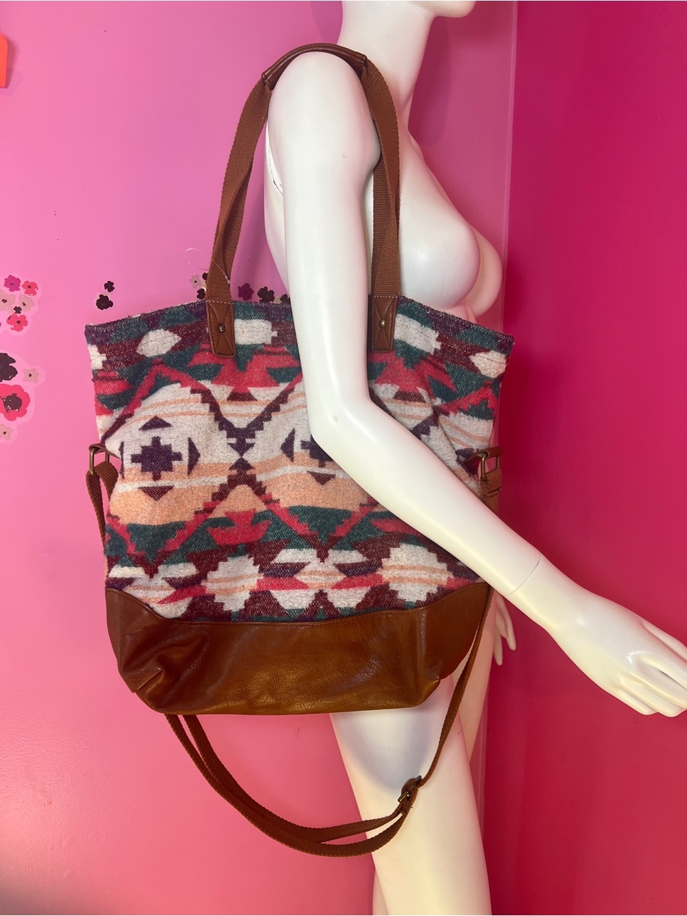 American Eagle Boho Tribal Pattern Tote Bag in Multi-color